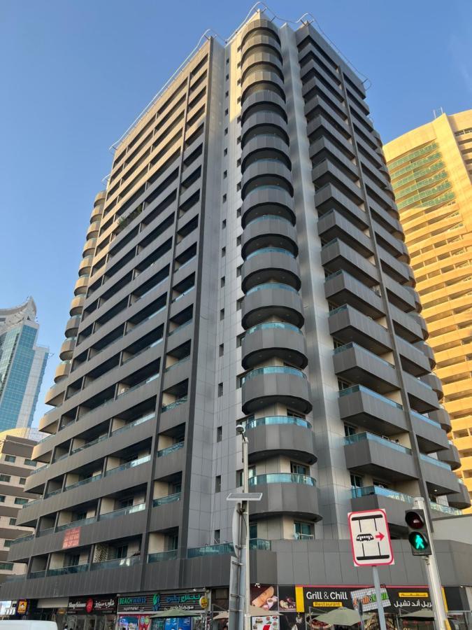 The S Lägenhet Dubai Exteriör bild